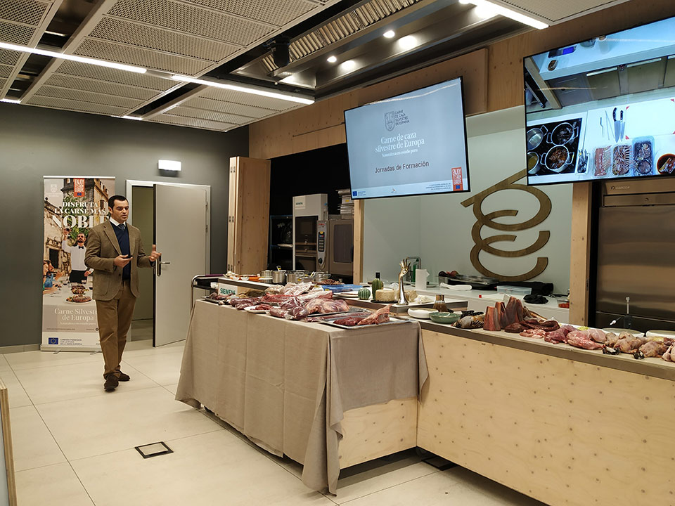Chozas en el Basque Culinary Center mostrando los secretos de la carne de caza silvestre